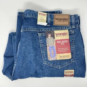 Wrangler Rugged Wear Mens Relaxed Fit Jeans Blue Denim 44x30 35001AI NEW